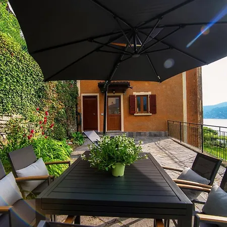 La Casa Della Bruna, Wonderful View & Parking Ferienhaus